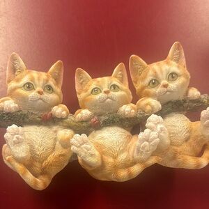 Charming Cat Figurine Trio - Orange and Cream